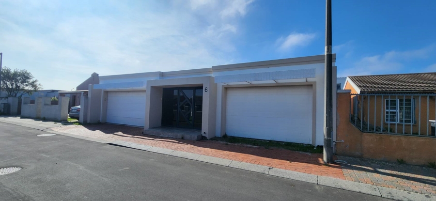 4 Bedroom Property for Sale in Weltevreden Valley Western Cape